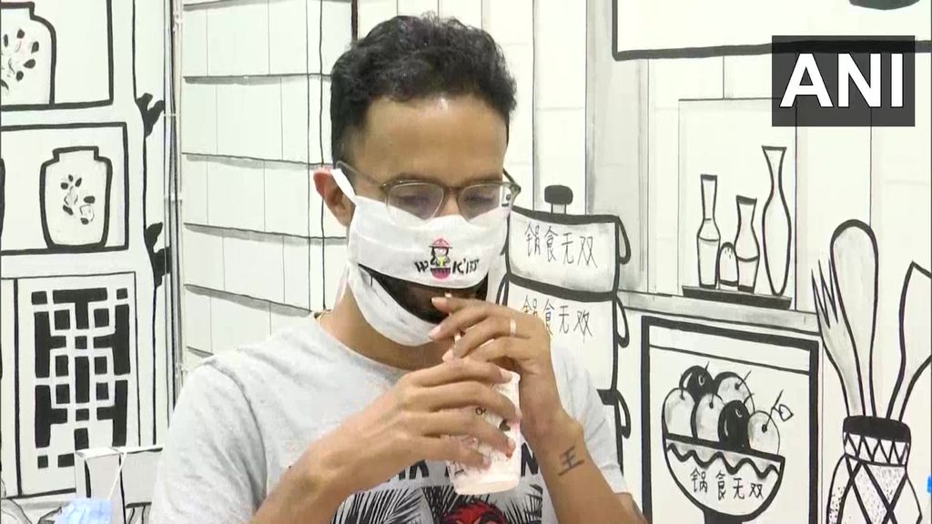 Restoran Ini Tawarkan Masker Khusus Untuk Makan Bagi Pengunjung