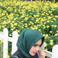 Serell Thalib merupakan wanita keturunan Arab dan Batam. Kakaknya, Mesya Firdaus Thalib juga populer di Instagram. Mesya dikenal berkat endorse dan bisnisnya di Instagram. Foto: Instagram @sherel_thalib.