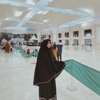 Serell juga kerap berdakwah lewat Instagramnya dengan menyebarkan pesan positif dari kutipan ayat-ayat Al-Quran dan Hadist. Foto: Instagram @sherel_thalib.