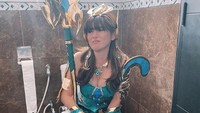 Angela Lee juga kerap tampil sebagai cosplayer lucu di media sosial. Dok. Instagram/angelalee87