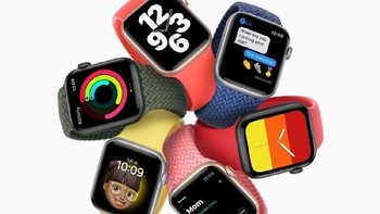 Pada awal tahun 2021 Apple merilis jam tangan pintar Apple Watch SE dengan varian Gold, Silver dan Space Gray yang dibanderol Rp 5.499.000 untuk ukuran 40mm dan Rp 5.999.000 untuk ukuran 44mm. Untuk fiturnya, Apple Watch SE memiliki ECG dan SpO2 yang menjadi fitur unggulan di mana dapat merekam detak jantung dan mengukur kadar oksigen dalam tubuh. Untuk sensornya, hanya diberikan GPS, altimeter, detak jantung dan aksesibilitas. Ini membuat harganya terjangkau. (Foto: Apple)