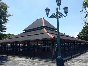 Cerita Rakyat Yogyakarta, Kyai Jegot Penunggu Gedhong Prabayeksa