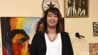 Namanya melesat usai menjadi juara ketiga ajang pencarian bakat di salah satu televisi swasta. Pool/Noel/detikFoto.