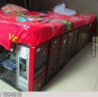 Idenya kreatif banget nih. Komponen-komponen bekas komputer yang nggak terpakai bisa dijadiin alas tempat tidur. Foto: 1cak.com