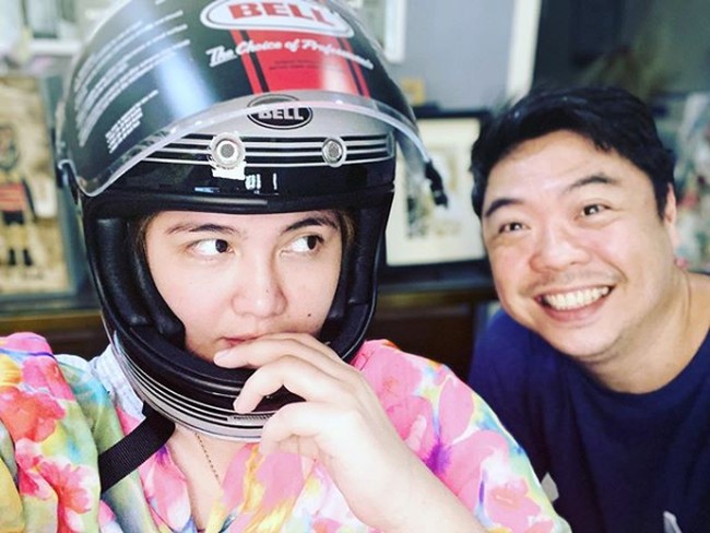 Dimples terjun ke industri entertainment demi membantu finansial keluarganya, setelah sang ayah meninggal dunia. Foto: Instagram/@dimplesromana