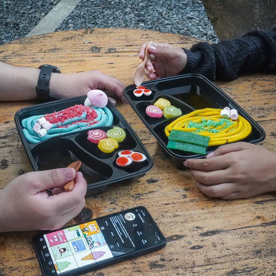 Sluurp! Ada Es Krim Bentuk Ramen hingga Sushi, Siapa Mau?
