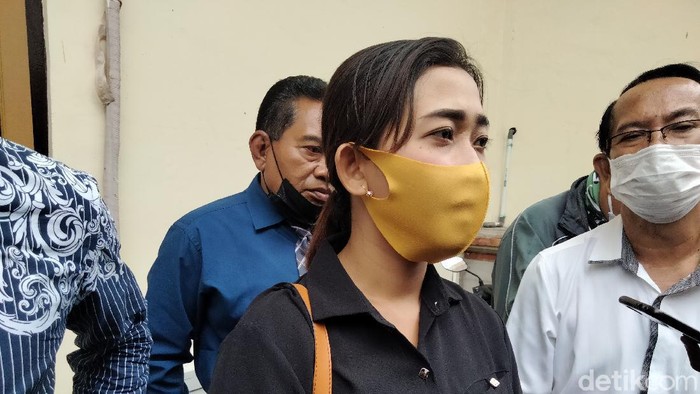 Gusti Ayu Arianti, Ibu yang kehilangan bayinya saat melahirkan memberikan kesaksian di sidang Jerinx SID