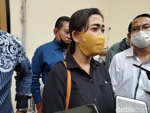 Ibu yang Kehilangan Bayi Saat Melahirkan Beri Kesaksian di Sidang Jerinx SID