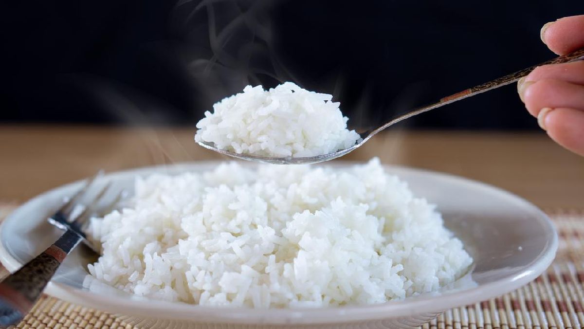 Viral Makan Nasi Semangkuk Disebut Setara Telan 3 Sdm Gula, Begini Kata  Dokter