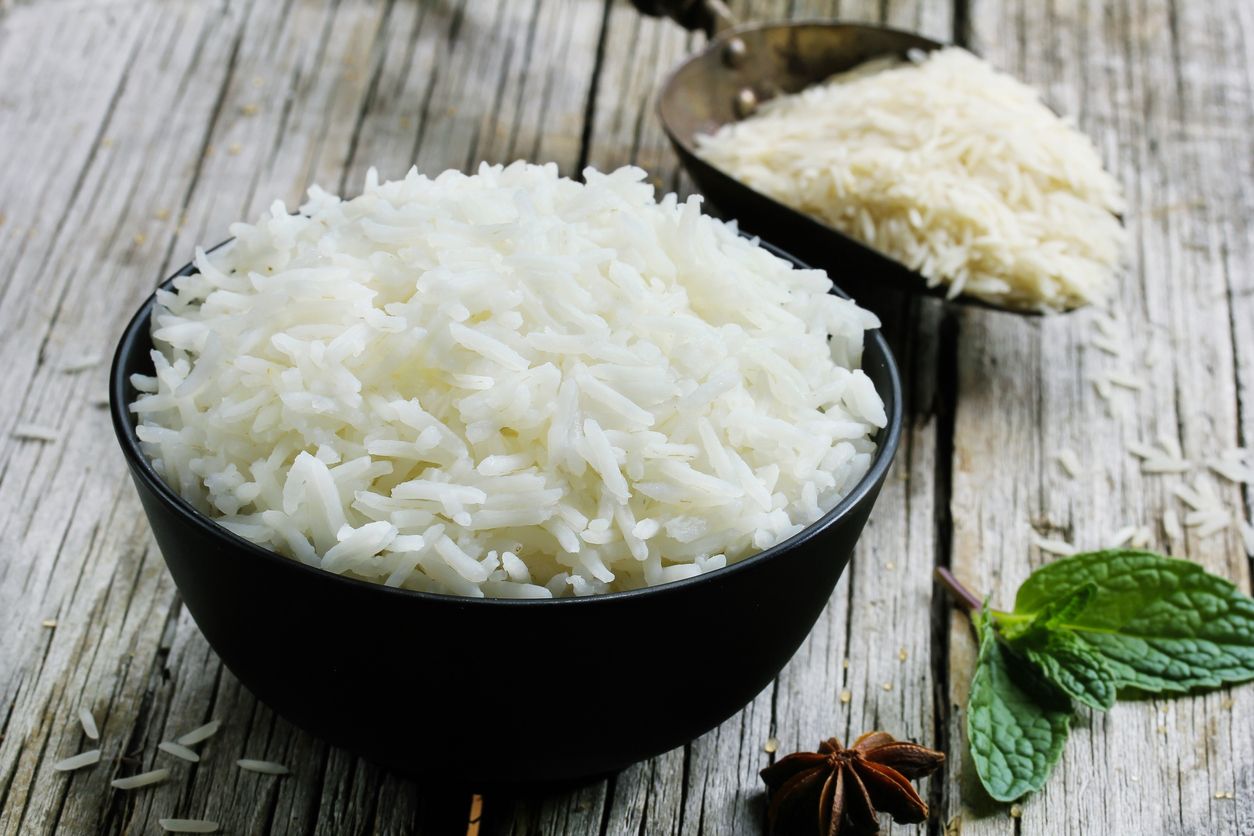 Hanya Boleh Makan Nasi dan Air Putih, Pengantin Pingsan dan Kelaparan Karena Puasa Mutih