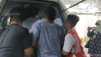 Masudah mengatakan, Nunung dalam perjalanan menuju ke Madiun, Jawa Timur. Rencananya, Nunung akan melakukan kunjungan kerja ke wilayah tersebut.