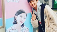 Sukses membintangi drama The World of The Married, Jin Seo jadi dekat dengan pemeran ibunya pada drama tersebut. Ia pun mendapatkan kiriman food truck sebagai dukungan untuknya. Foto: Instagram @jeon.jin.seo