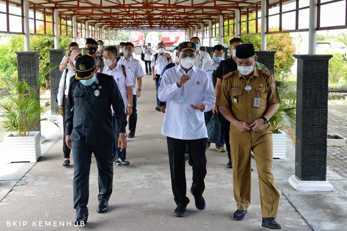 Kementerian Perhubungan siap mendukung kelancaran distribusi logistik untuk Kawasan Lumbung Pangan Nasional atau Food Estate di wilayah Kalimantan Tengah.