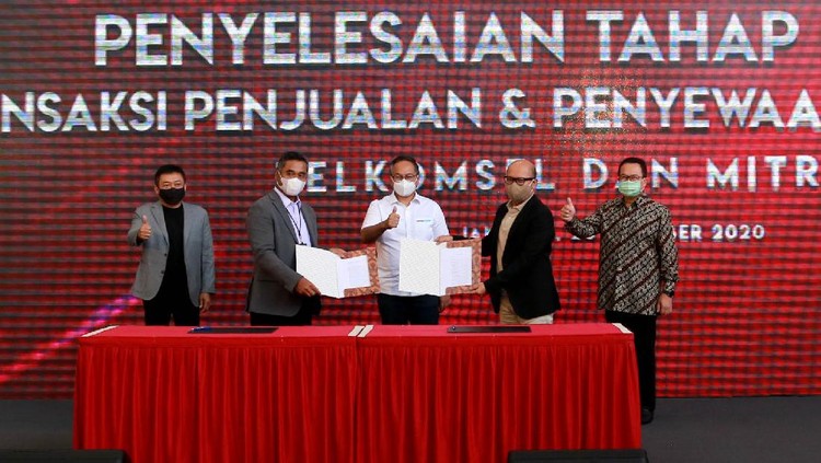 Telkomsel mendukung kesepakatan ini sebagai komitmen untuk melanjutkan transformasi perusahaan guna memperkuat penataan portofolio TelkomGroup mengalihkan kepemilikan 6.050 menara ke Mitratel.