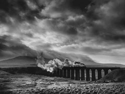 Terpesona Keindahan Karya Juara Landscape Photographer of The Year