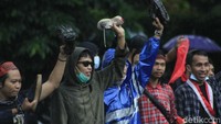 Orasi tersebut digelar di depan Gedung DPRD Jawa Barat.