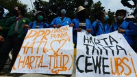 BEM Seluruh Indonesia menolak omnibus law UU Cipta Kerja.