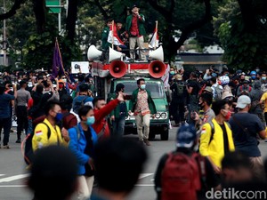 BEM SI Gelar Aksi Demo di KPK, Tuntut Firli Mundur