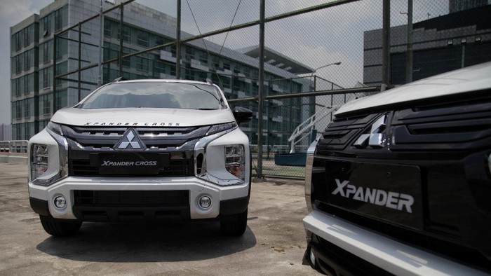 Mitsubishi Xpander Black Edition dan Mitsubishi Xpander Cross Rockford Fosgate Black Edition Mitsubishi Xpander Black Edition dan Mitsubishi Xpander Cross Rockford Fosgate Black Edition