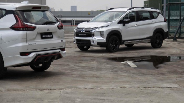 Mitsubishi Xpander Black Edition dan Mitsubishi Xpander Cross Rockford Fosgate Black Edition