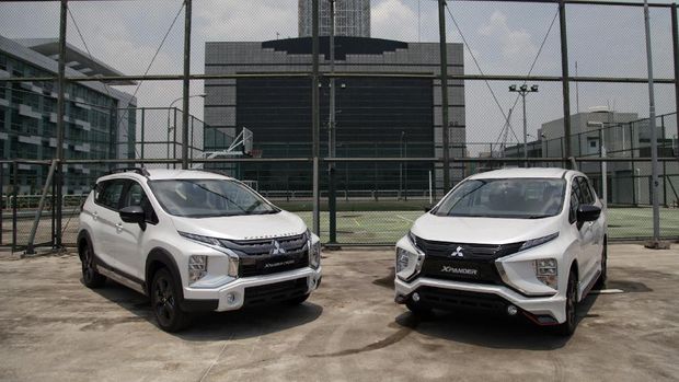 Mitsubishi Xpander Black Edition dan Mitsubishi Xpander Cross Rockford Fosgate Black Edition