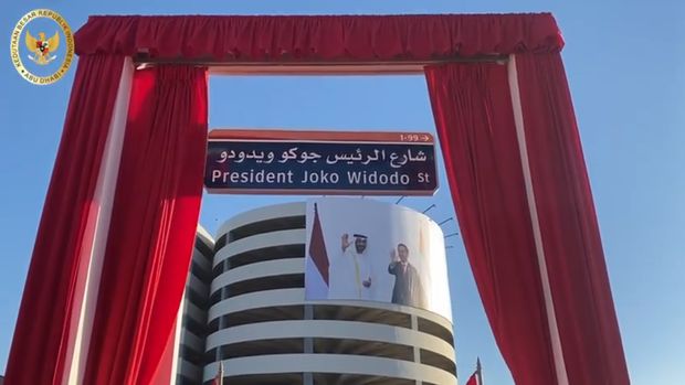 Nama tokoh Indonesia yang menjadi nama jalan di negara sahabat kini bertambah lagi. Presiden Joko Widodo kini punya jalan sendiri di Abu Dhabi.