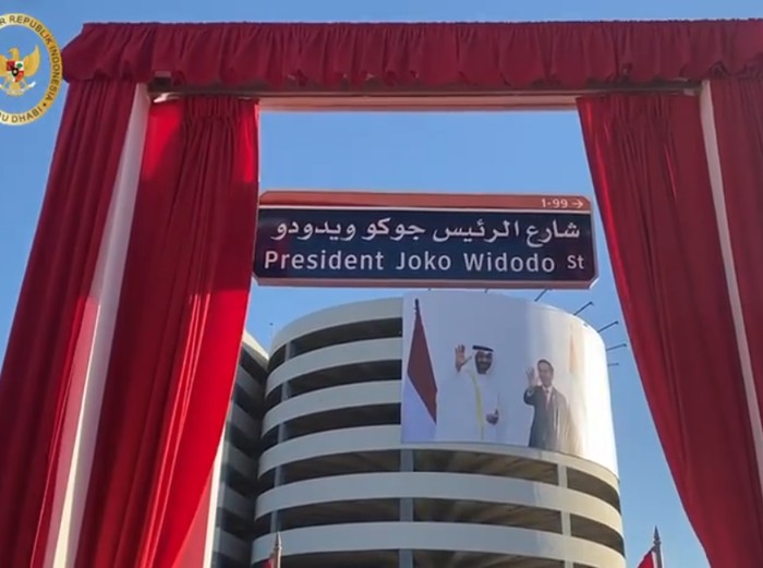Nama tokoh Indonesia yang menjadi nama jalan di negara sahabat kini bertambah lagi. Presiden Joko Widodo kini punya jalan sendiri di Abu Dhabi.
