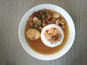 Resep Nasi Bakmoy Ayam yang Manis Gurih