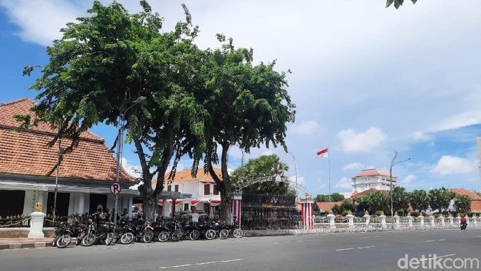 pengamanan grahadi jelang demo
