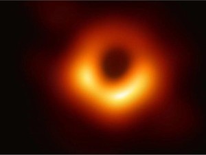 NASA Simulasikan Momen Tersedot ke Lubang Hitam