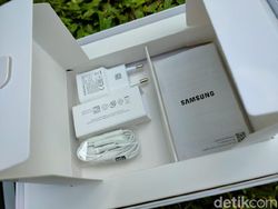 Unboxing Galaxy Tab A7, Tablet Menengah Kelas Wah