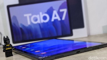 Samsung membanderol Tab A7 Rp 4.999.000 yang mana bila pembelian dilakukan hingga 31 Oktober 2002, mendapatkan bonus 12 perlindungan dari Samsung Care+ senilai Rp 449.000. Foto: detikINET/Agus Tri Haryanto