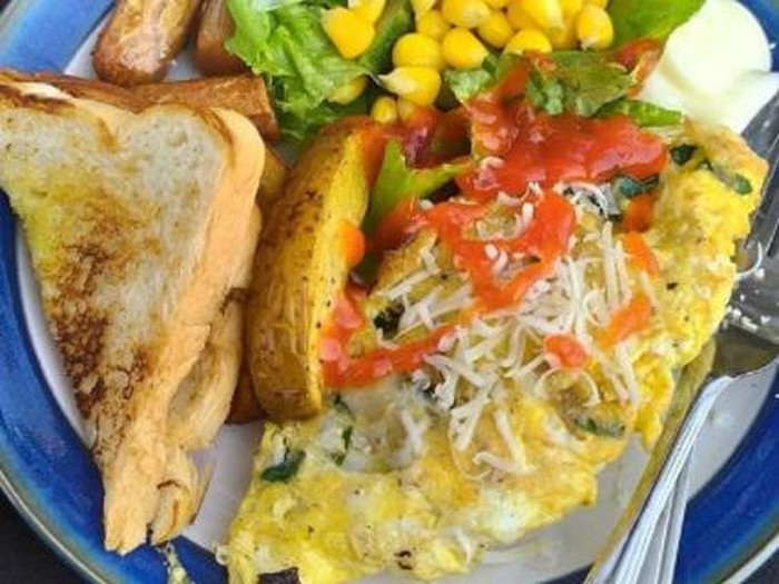 Sarapan ala Bule di Madiun