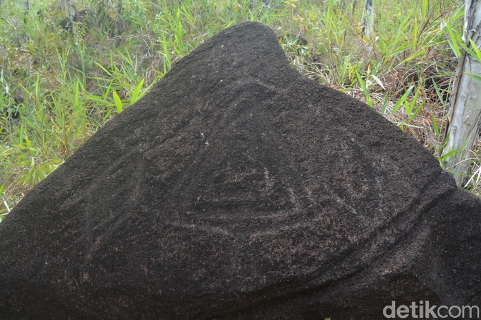 Situs Megalitikum Bukit Tutari Papua