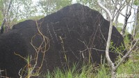 Inilah vandalisme yang terlihat di salah satu batu megalitikum (Hari Suroto/Istimewa)