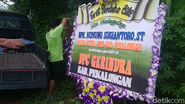 Suasana di rumah duka Ketua Gerindra yang juga Wakil Ketua DPRD Kabupaten Pekalongan, Nunung Sugiantoro, Selasa (20/10/2020).