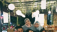 Selain bersama teman, Tissa juga kerap mengajak keluarga kecil untuk makan di restoran seperti ini.  Foto: Instagram @tissabiani