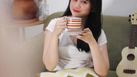 Selain itu, kedekatan mereka juga semakin terjalin saat melakukan pemotretan bersama. Dan yang terbaru, ia mengunggah foto selfie bersama dul dengan caption, Kembaranku,. Foto: Instagram @tissabiani