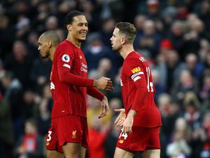 Henderson: Ayo Raih Trofi demi Van Dijk!