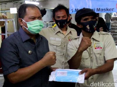 Walkot Bandung Sosialisasi Protokol Kesehatan di Pasar Tradisional