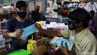 Wali Kota Bandung Oded mengklaim, saat ini tidak muncul klaster pasar, hal tersebut membuktikan jika warga patuh protokol kesehatan. Kemunculan klaster pasar, hanya terjadi saat awal-awal COVID-19 di Kota Bandung.