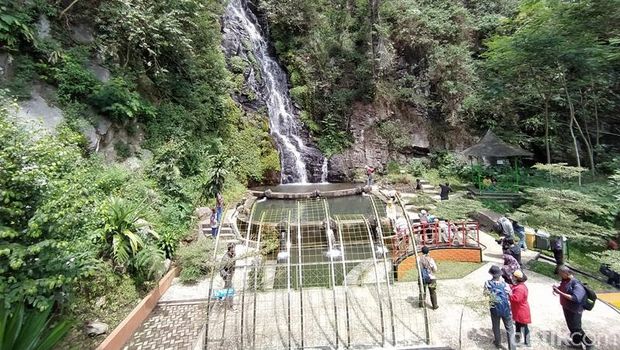 Air terjun Sumuran di Magelang, Jawa Tengah berasal dari mata air.