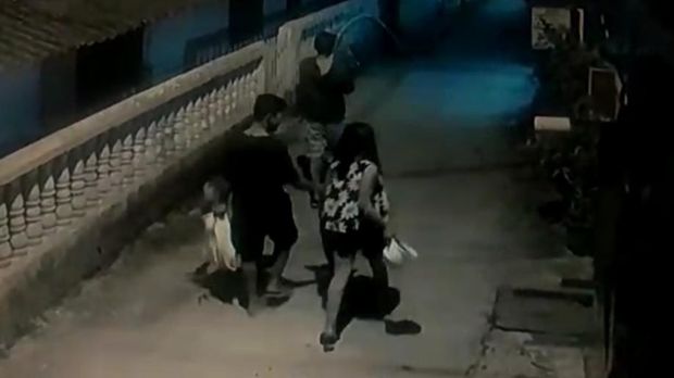 Aksi trio maling aglonema di Palembang terekam CCTV (dok. Istimewa)