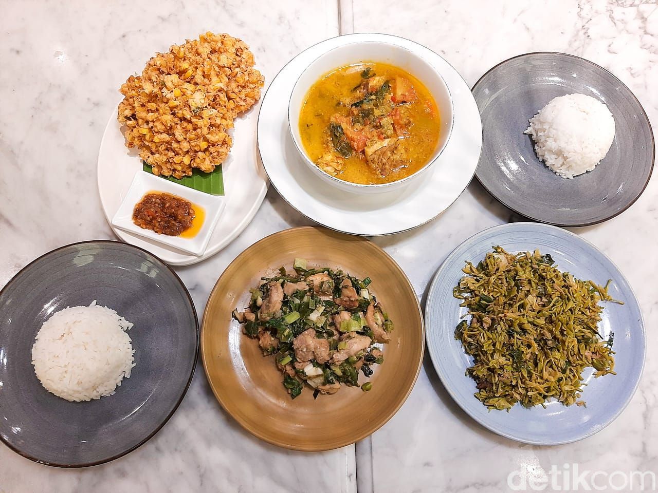Baku Sayang: Cicip Makanan khas Manado