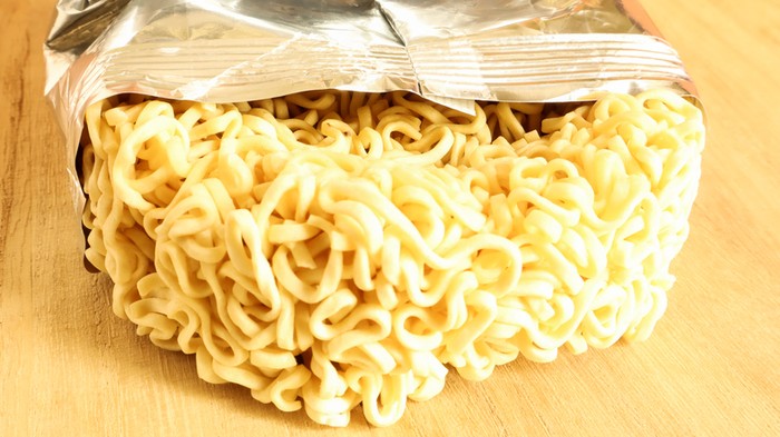 Berapa Bungkus Mie Instan yang Boleh Dimakan Sehari? Ini Kata Dokter Berapa Bungkus Mie Instan yang Boleh Dimakan Sehari? Ini Kata Dokter