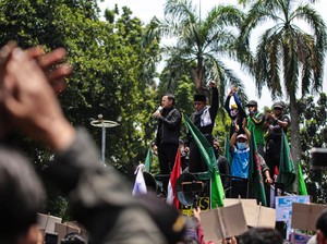Bima Arya Janji Sampaikan Aspirasi Buruh soal Omnibus Law ke Jokowi