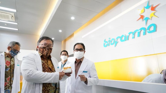 BUMN farmasi, Bio Farma mendapatkan kepercayaan memproduksi vaksin COVID-19 untuk Coalition for Epidemic Preparedness Innovations (CEPI).
