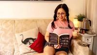Komentar-komentar jahat netizen terkadang mempengaruhi psikis Chef Marinka. Namun dia pun menyikapinya dengan bijak. (Foto: Dok. Instagram/rinrinmarinka)