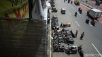 Duh, Badan Jalan di Pasar Senen Jadi Parkir Liar