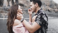 Jadi tambatan hati Jenita Janet, Danu Sofwan menarik perhatian banyak netizen. Pengusaha kuliner yang satu ini eksis di Instagramnya, dan sering mengunggah momen kulinerannya yang seru. Foto: Instagram @danu_sofwan